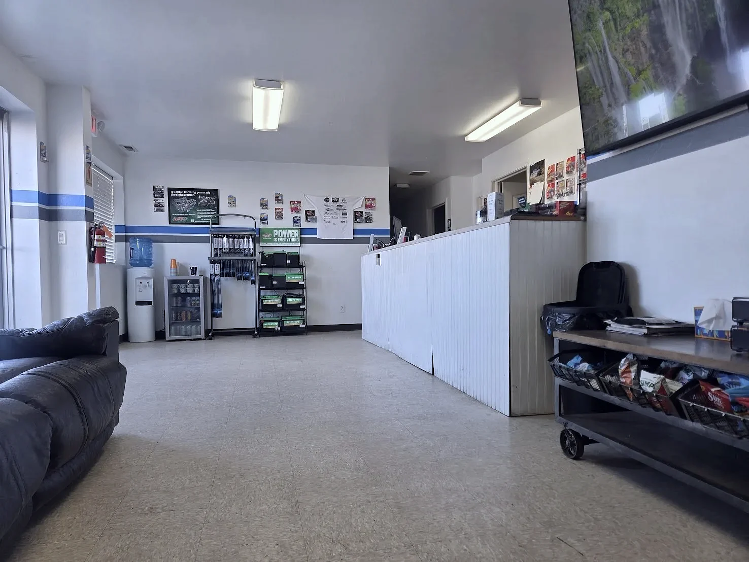 The clean, comfortable customer waiting area at The Automotive Shop in Jerome, Idaho