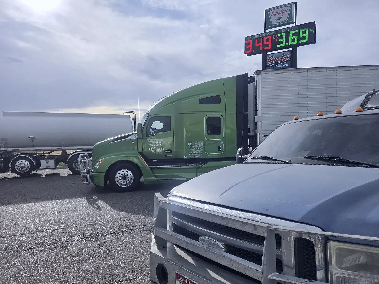 Heavy-duty and semi truck service