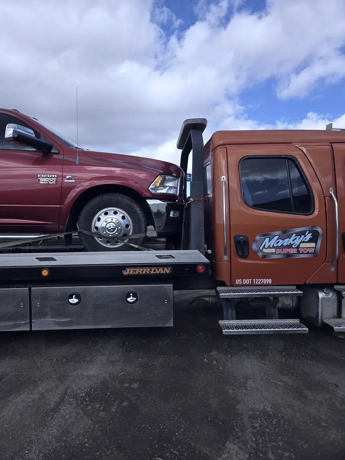 Flatbed towing and recovery